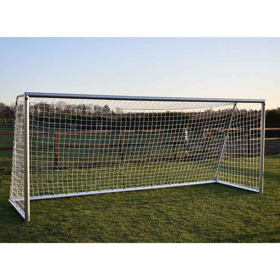 But de football professionnel en aluminium - Avyna Pro Goal 500 x 200 cm - filet inclus