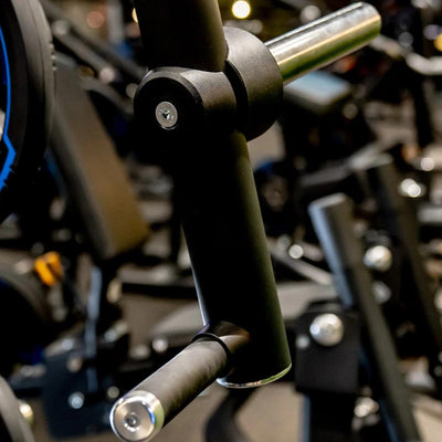 Développé couché incliné - Evolve Fitness Ultra Series UL-120 à charge guidée