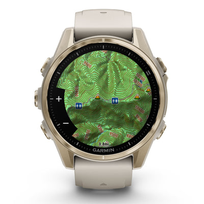Garmin Fenix 8 Sapphire - 43 mm / AMOLED - Soft Gold avec bracelet en silicone gris brouillard/grès foncé - Montre multisport premium