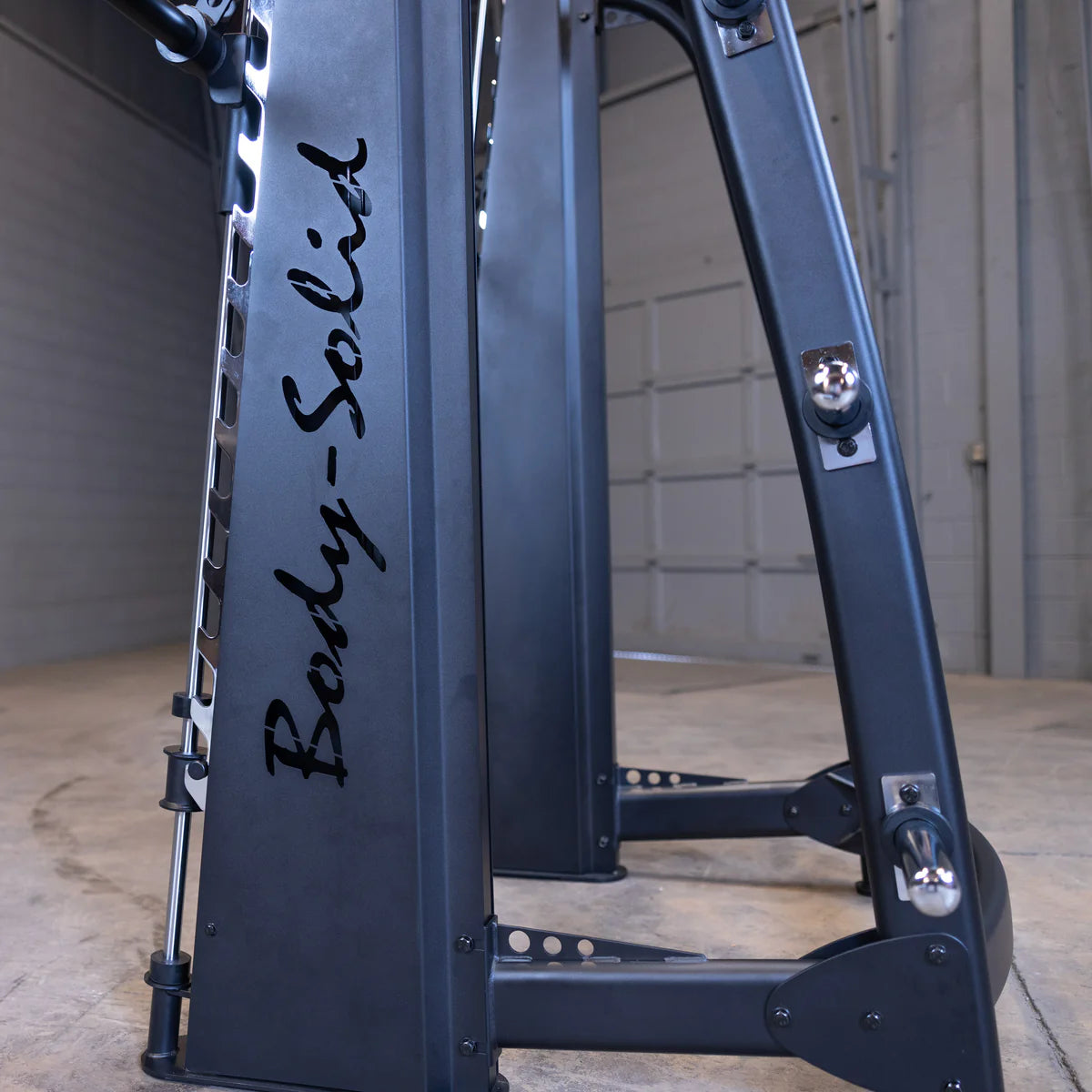 Smith Machine - Pro Clubline SCB1000B - Chargement de plaques