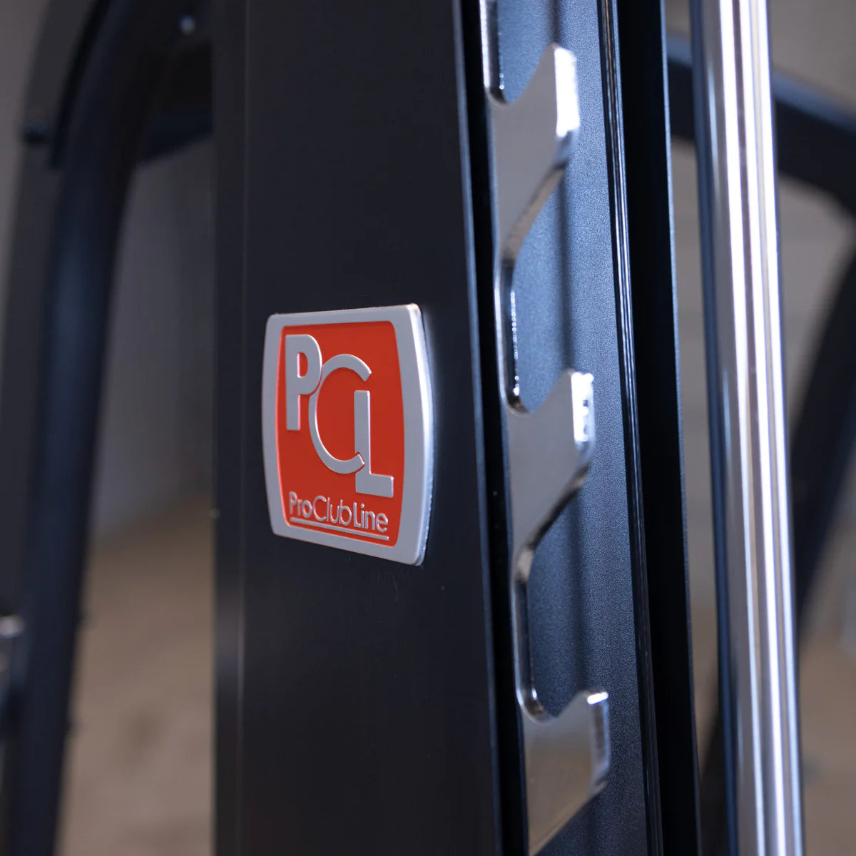 Smith Machine - Pro Clubline SCB1000B - Chargement de plaques