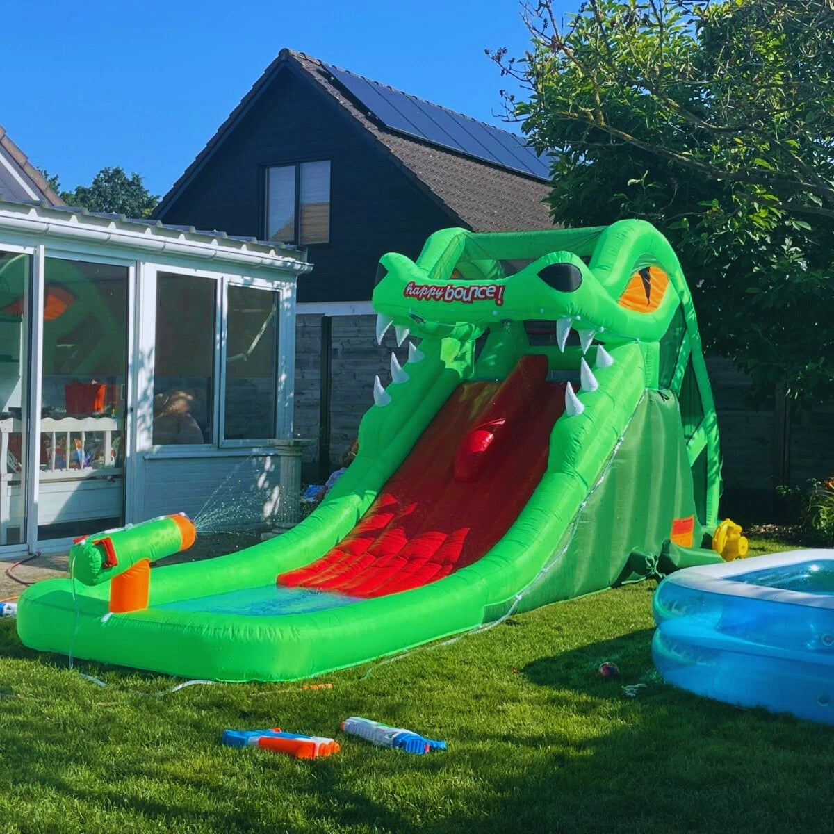 Avyna Happy Bounce springkussen - Croco Waterslide - 3 personen