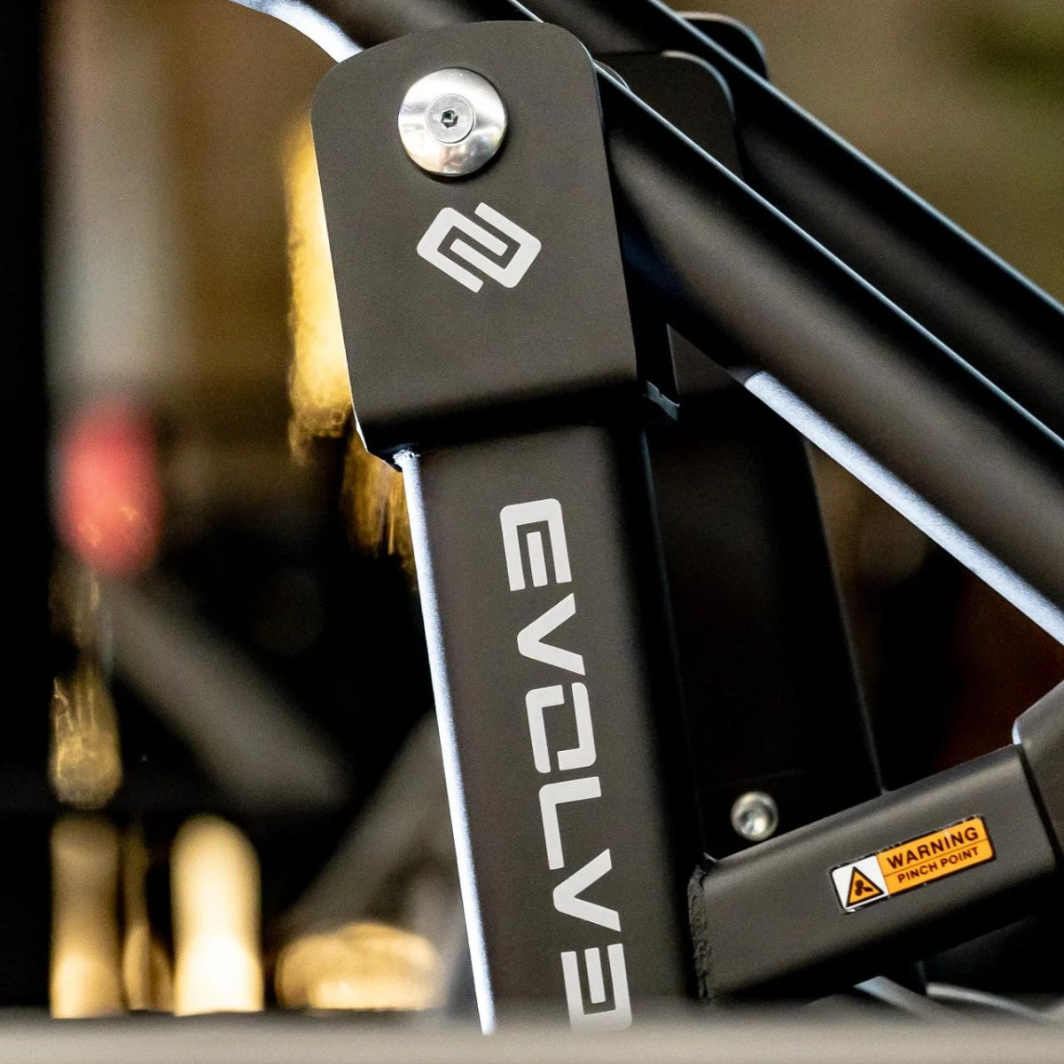 Dynamische Rudermaschine mit hoher Auflage – Evolve Fitness Ultra Series UL-290 mit Gewichtsscheiben