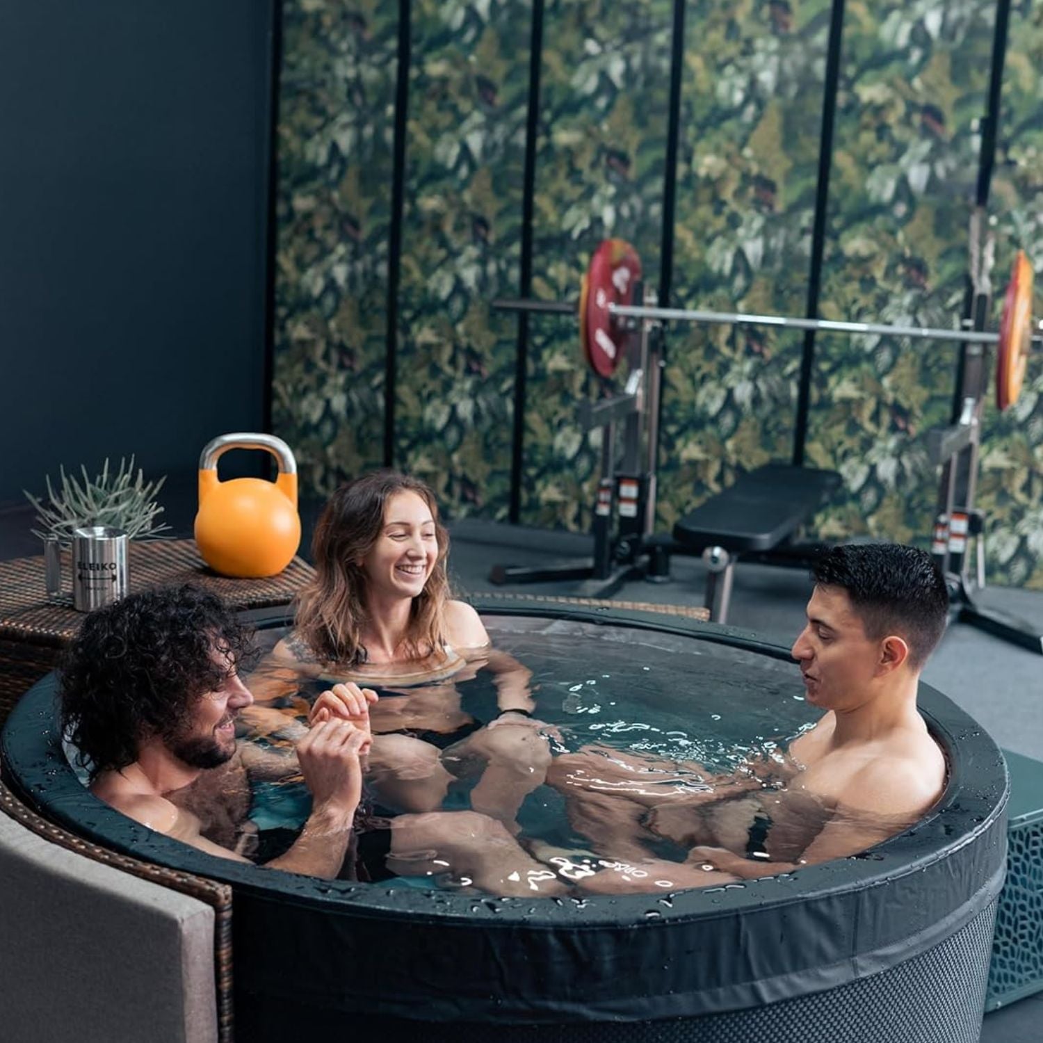 NetSpa Ice Vita Eisbad + Spa für 4 Personen mit Möbelset - multifunktional - 5kW