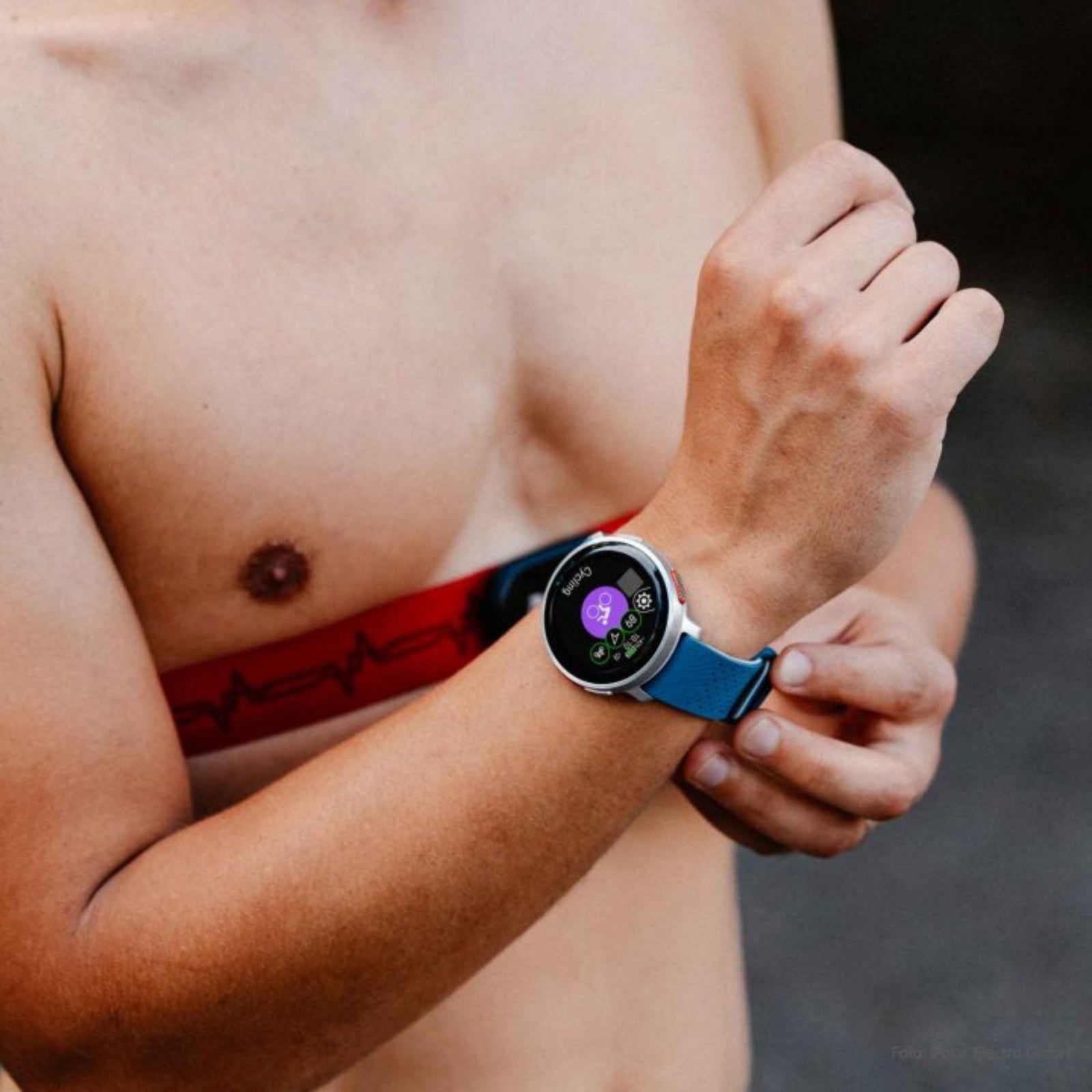 Polar Vantage V3 Sky Blue - Premium Multisport Horloge S-L