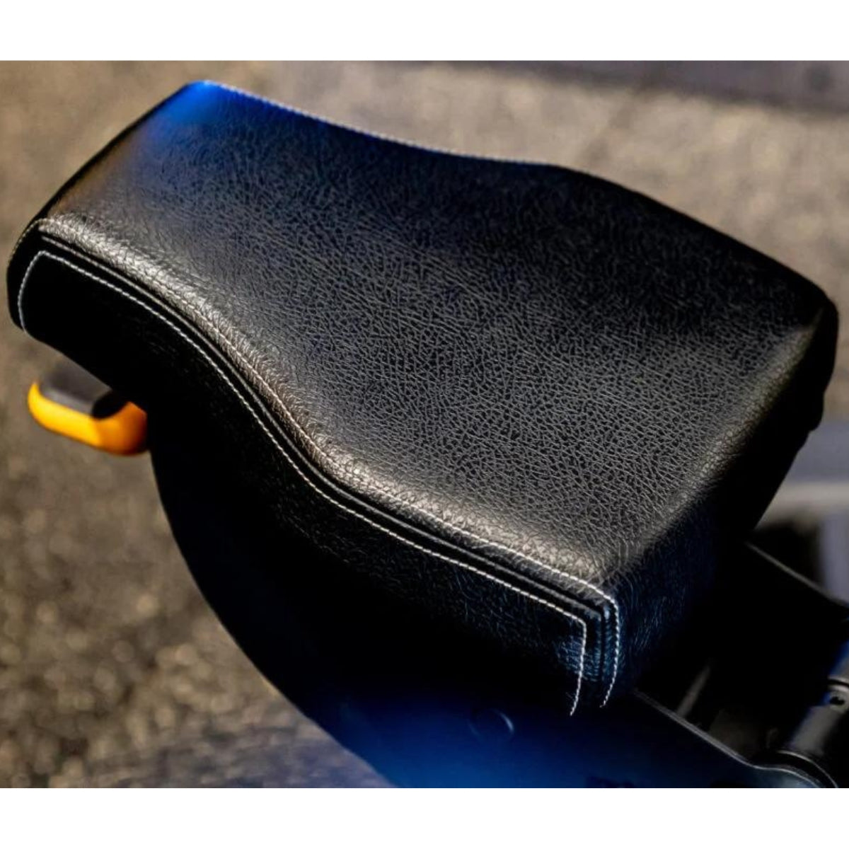 Machine de développé couché incliné - Evolve Fitness Ultra Series UL-20 à charge guidée