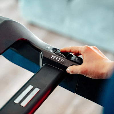 Evolve Fitness HT-300-TFT Laufband mit 23,8-Zoll-Touchscreen-Entertainment-Konsole – vollständig klappbar