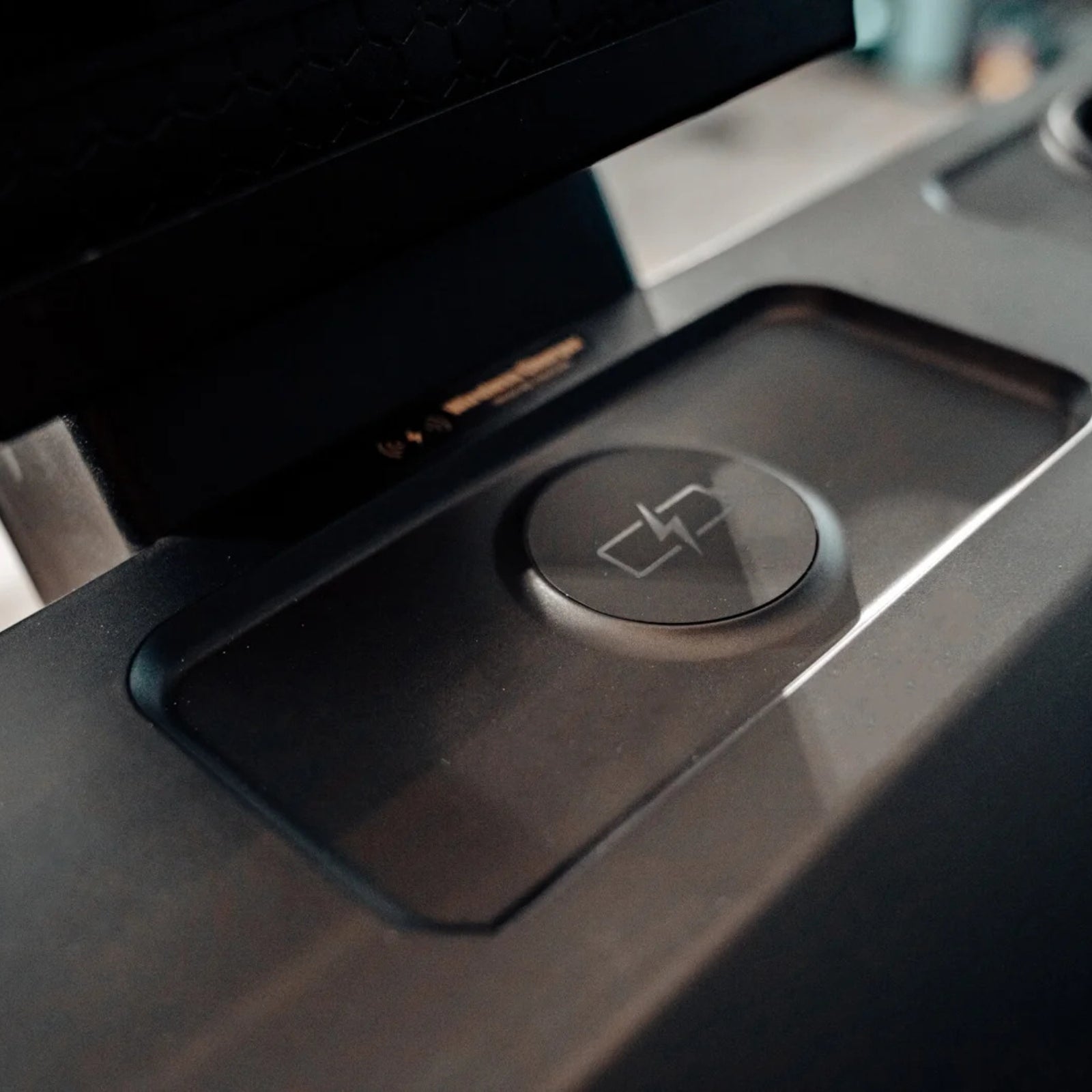 Evolve Fitness HT-300-TFT Laufband mit 23,8-Zoll-Touchscreen-Entertainment-Konsole – vollständig klappbar