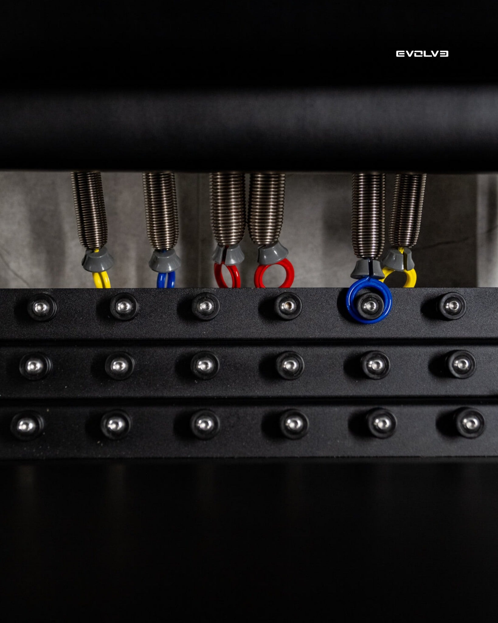 Tour de reformage Pilates en aluminium Black Edition - Gain de place et stockage vertical - Body &amp; Exercise Pilates BE03