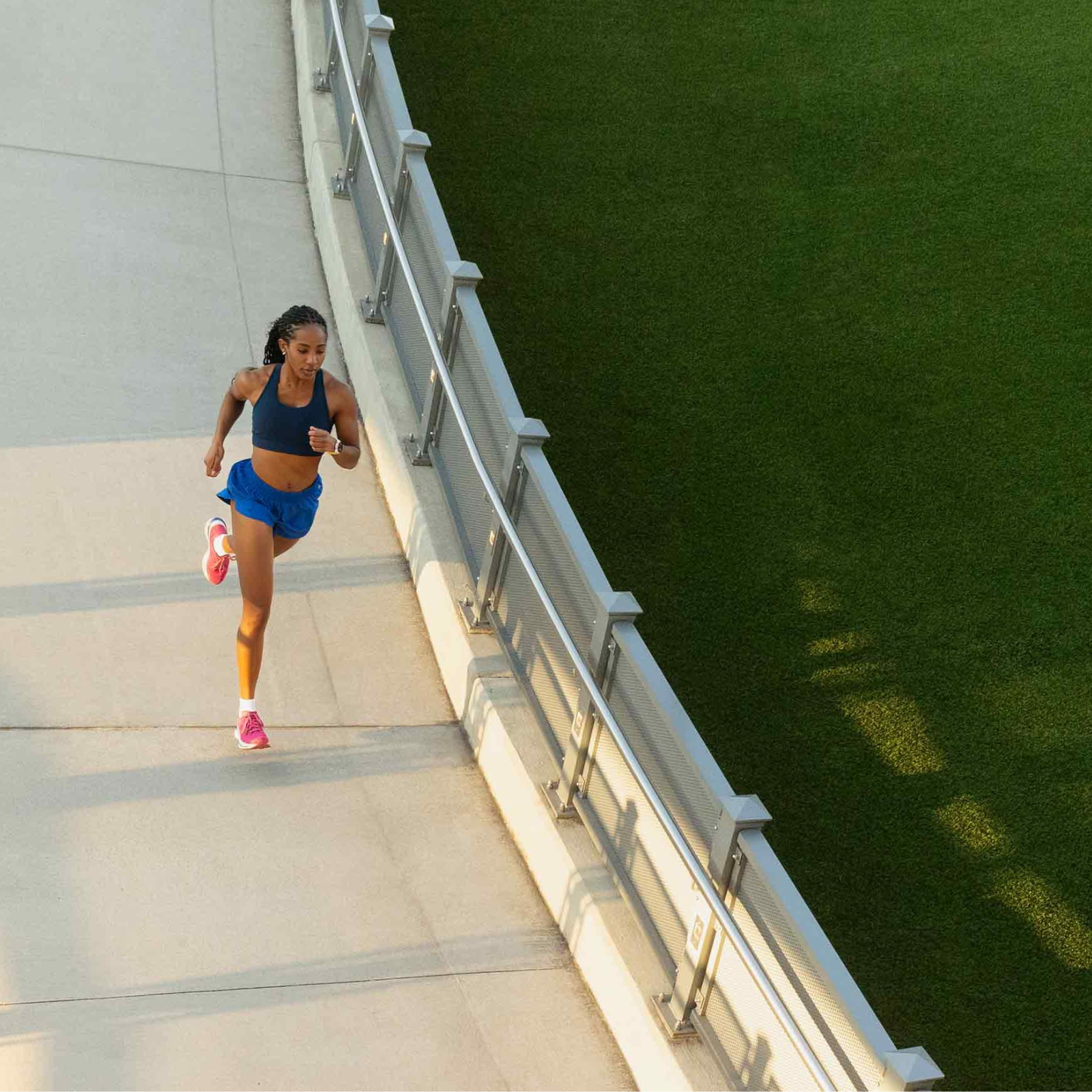 Garmin Forerunner 570 - 47mm - Premium hardloophorloge - Slate grey aluminium met transparante zwarte/zwarte band