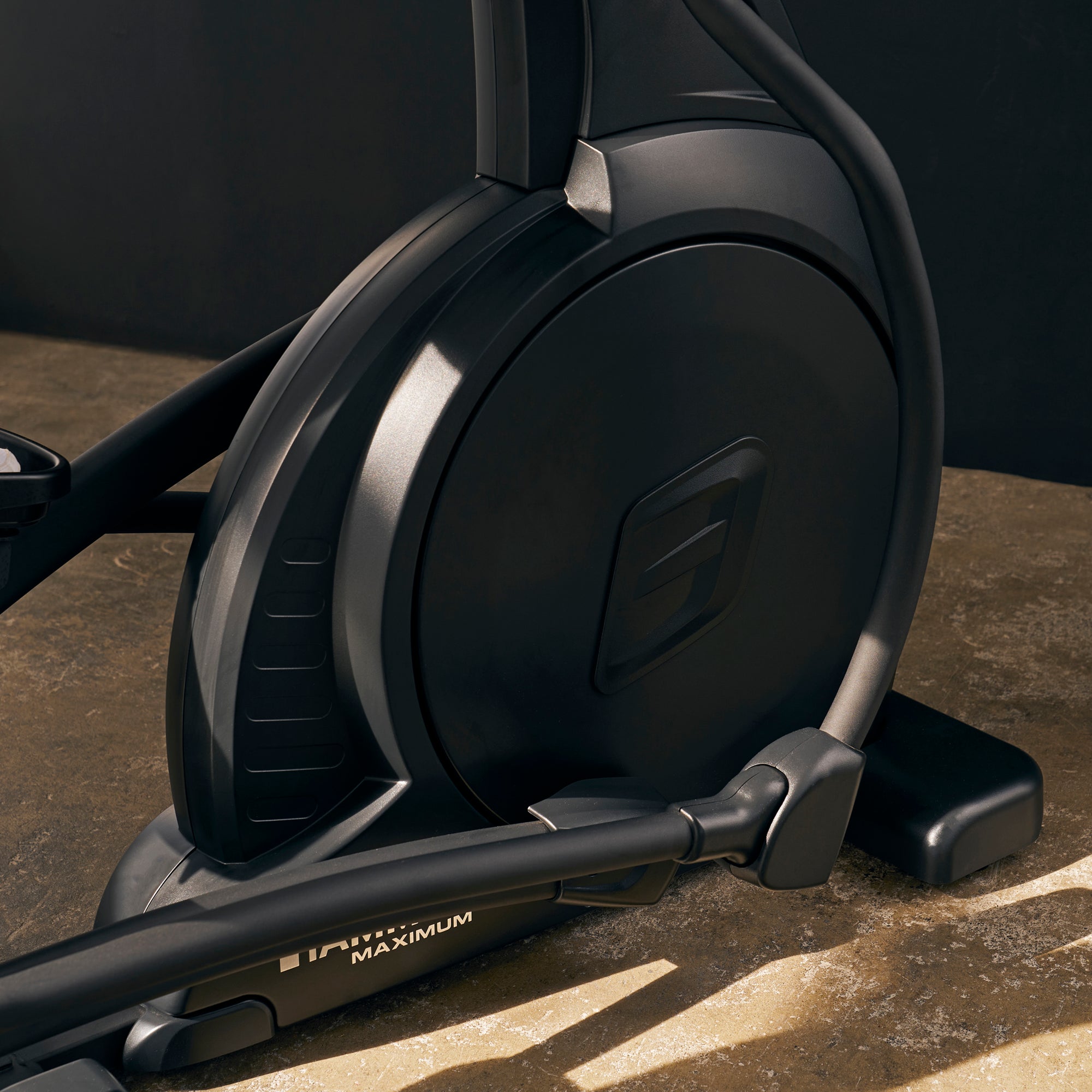 Hammer Maximum EL8000 professionele crosstrainer met 10.1" touchscreen display