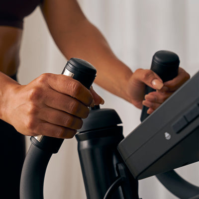 Hammer Maximum EL8000 professionele crosstrainer met 10.1" touchscreen display