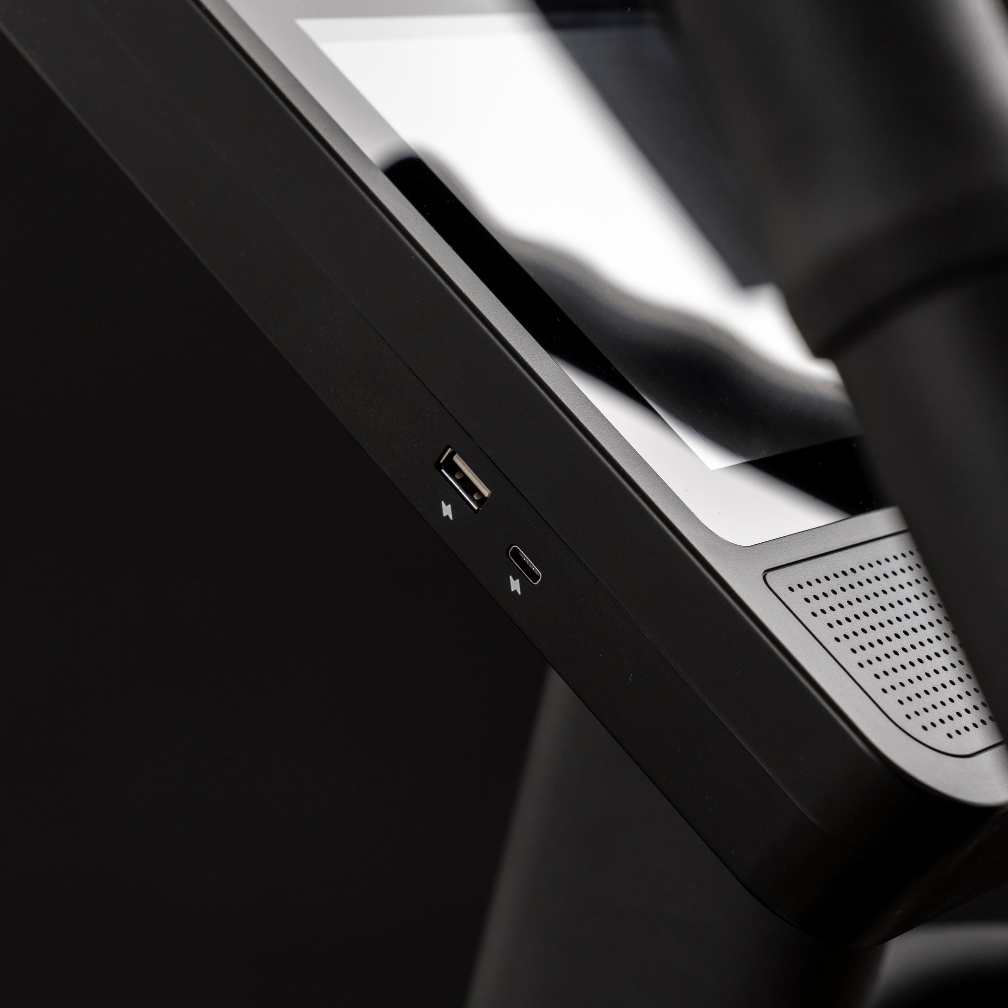 Hammer Maximum EL8000 professionele crosstrainer met 10.1" touchscreen display