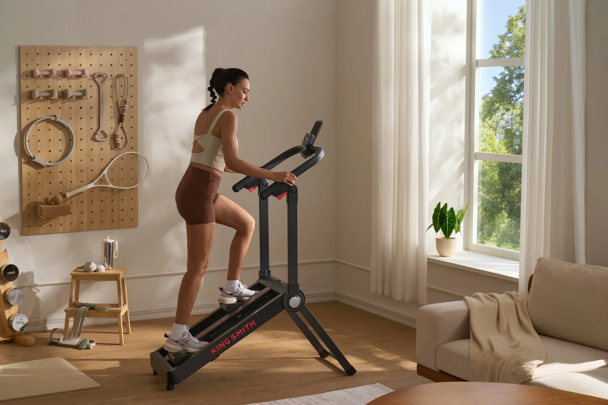 KingSmith WalkingPad StairGo inklapbare stepper met helling