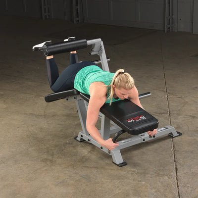 Flexion des jambes - Pro Clubline LVLC - Chargement de plaques