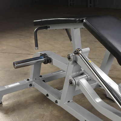 Flexion des jambes - Pro Clubline LVLC - Chargement de plaques