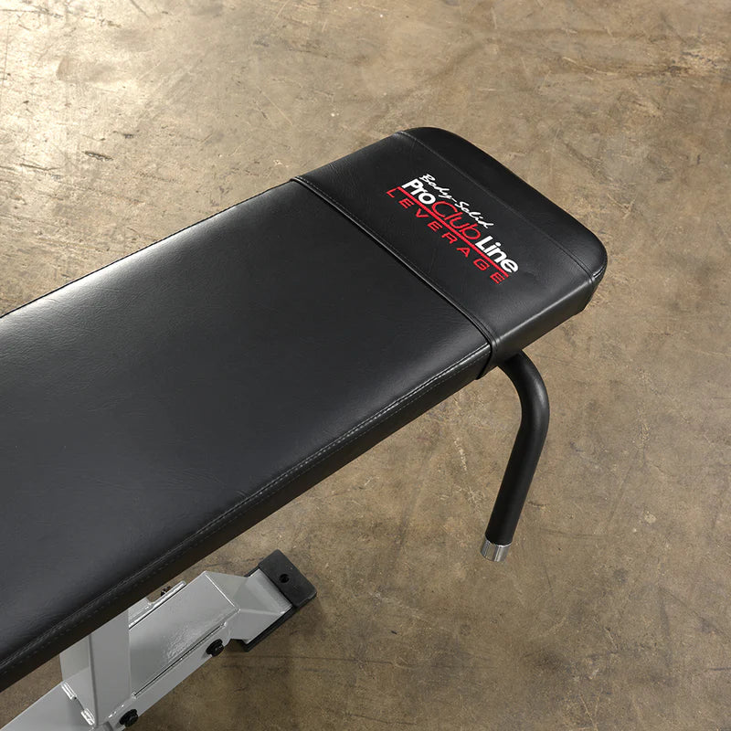 Flexion des jambes - Pro Clubline LVLC - Chargement de plaques