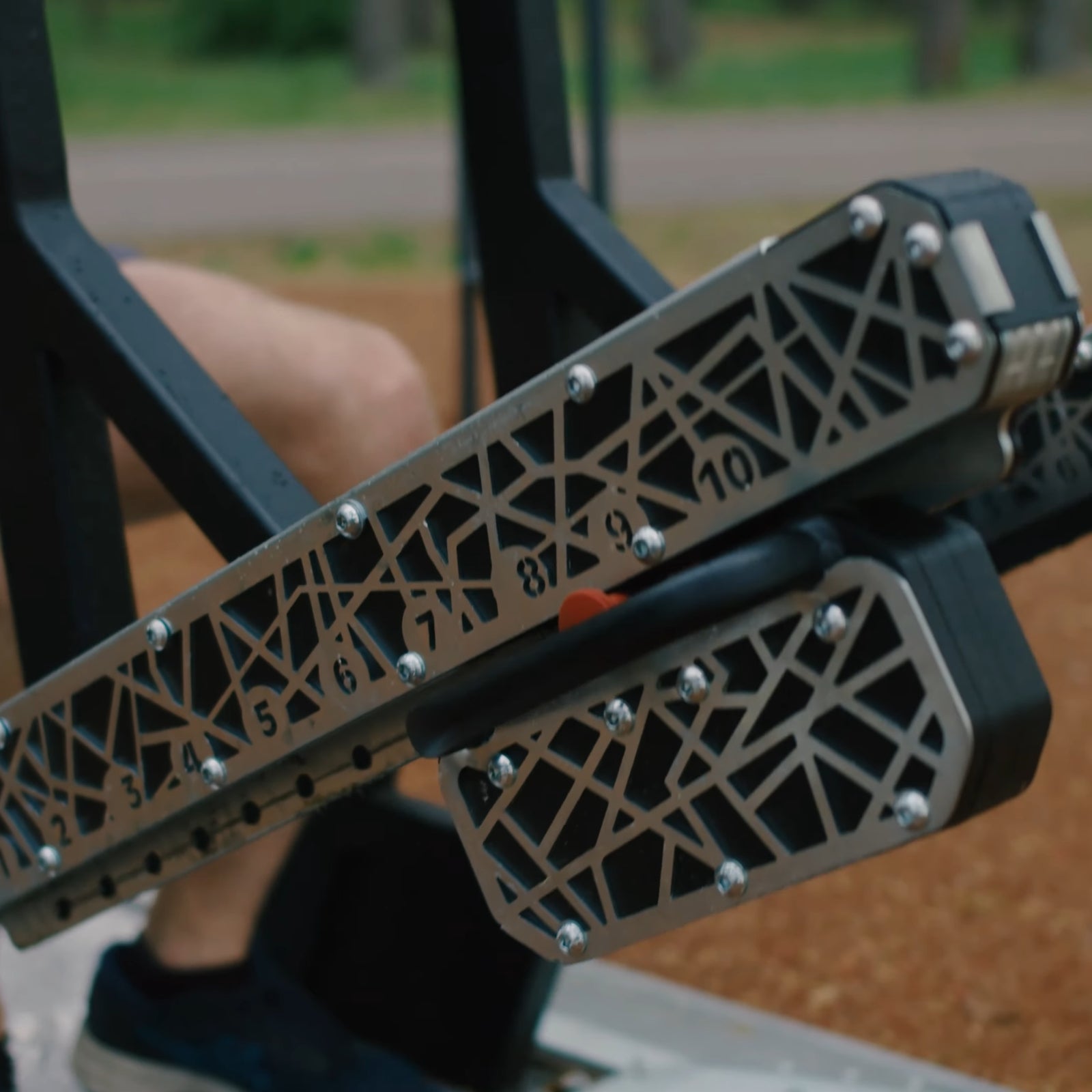 Outdoor seated row machine - Element Fitness Seated Row OG