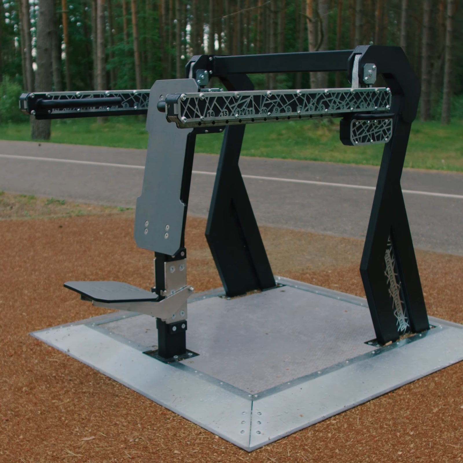 Outdoor shoulder press machine - Element Fitness Shoulder Press OG