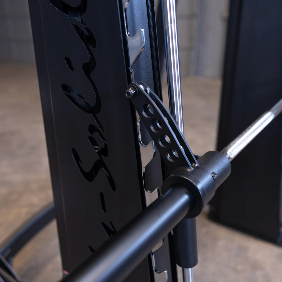 Smith Machine - Pro Clubline SCB1000B - Chargement de plaques