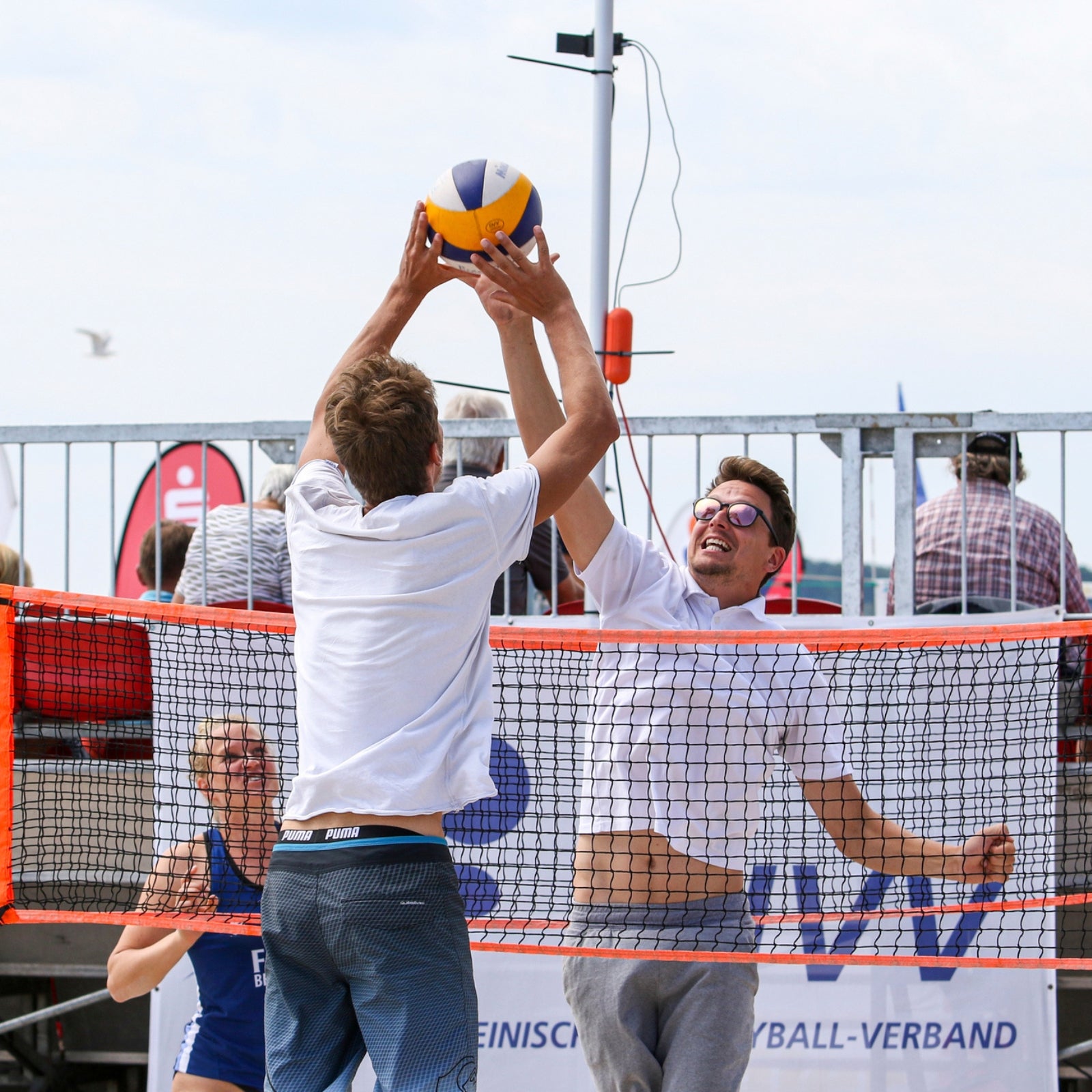 Filet triangulaire pour volley-ball/badminton - multifonctionnel - Sharknet