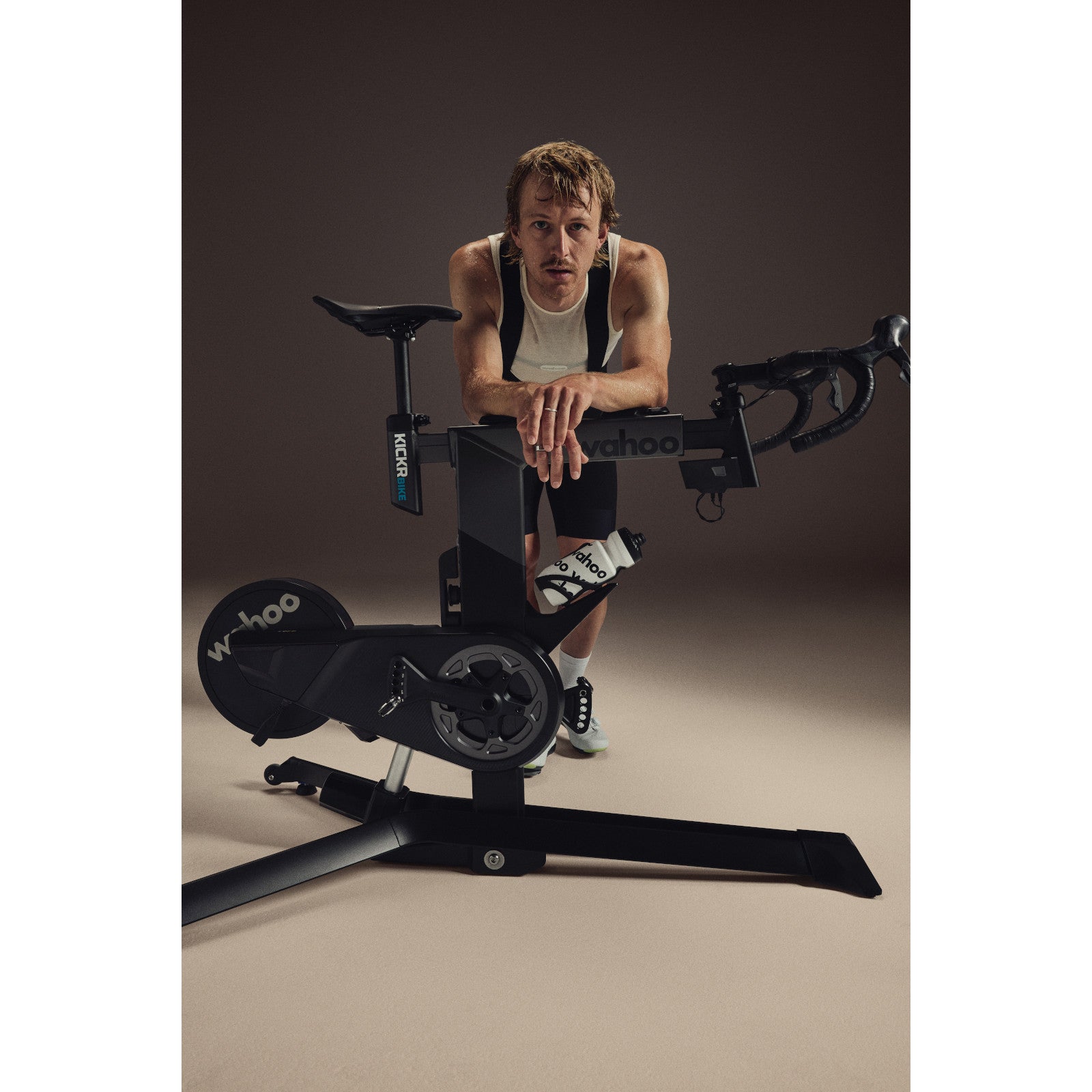 Wahoo Kickr Bike Pro indoor smart bike / racefiets